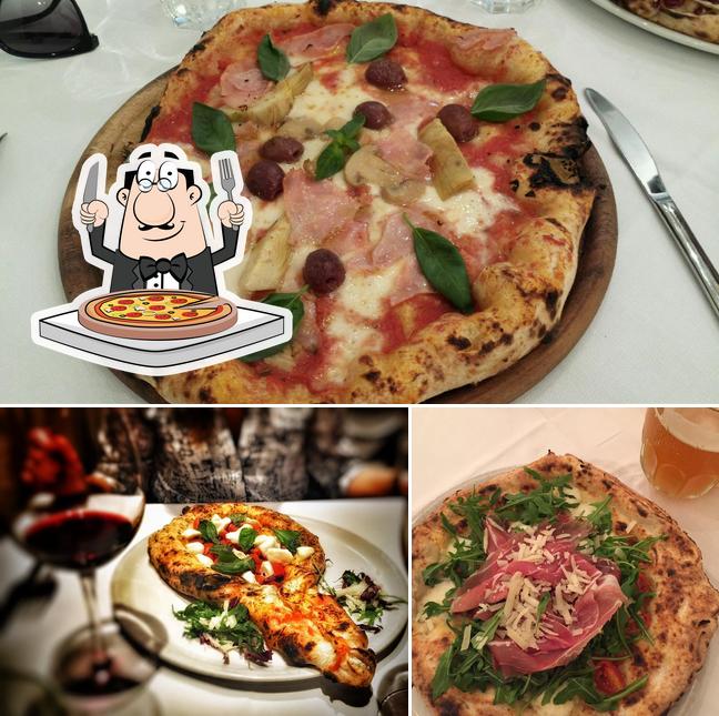 Order pizza at Pub Sant'Orsola