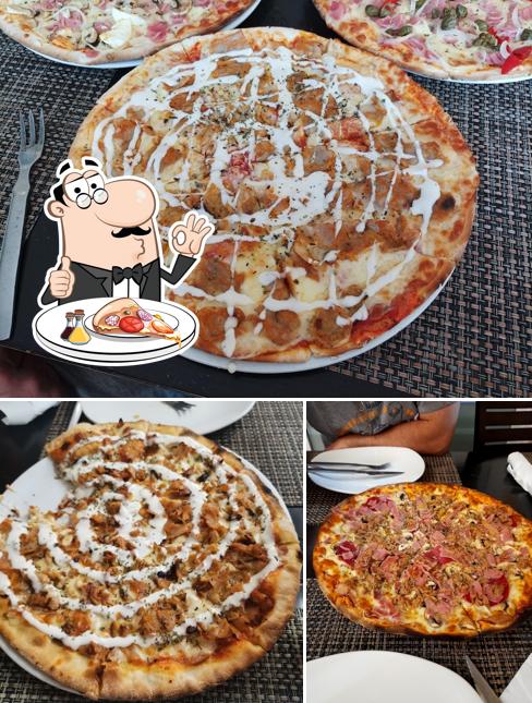 Tómate una pizza en Restaurante Góndola