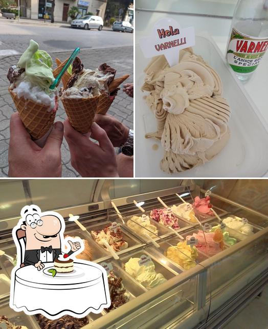 Hola Martiren Gelateria Di Maria Ignacia sert une sélection de desserts