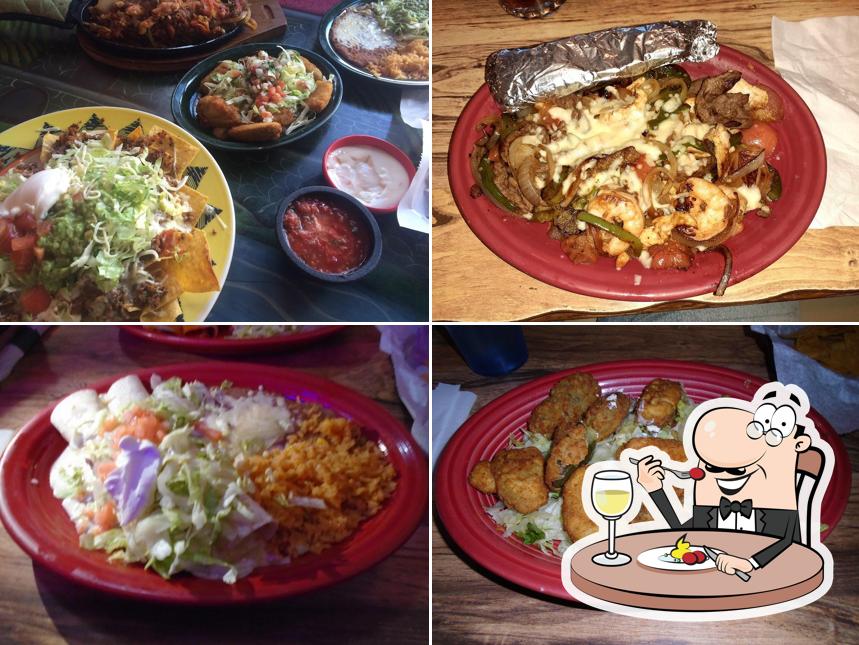 El Loro Mexican Restaurant in Coon Rapids Restaurant menu and reviews