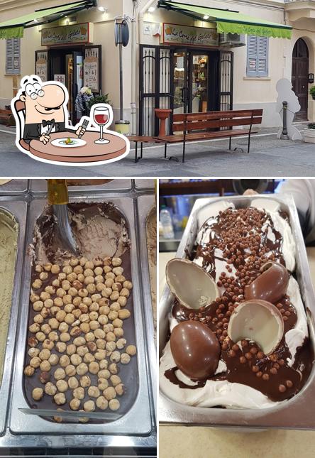 La foto di cibo e interni da LA CORTE DEL GELATO