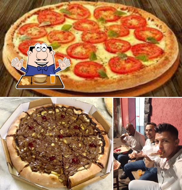 Comida em Pizzaria Sarapuí