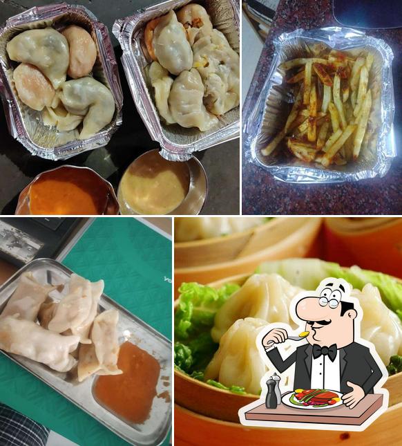 Food at Vicky Momos Hut