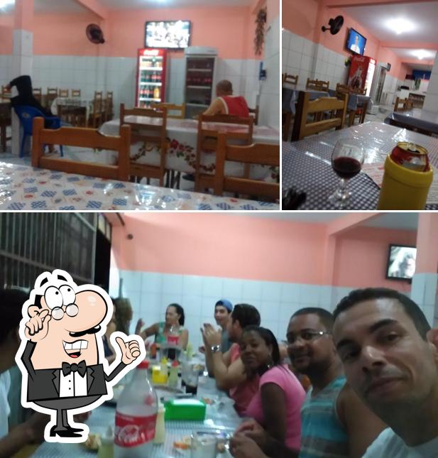 O interior do KS Pizzaria E Lanchonete