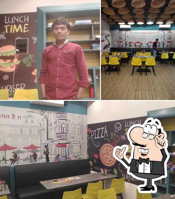 Check out how Foodmohalla looks inside