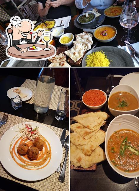 Comida en Nu Delhi Restaurant Lounge