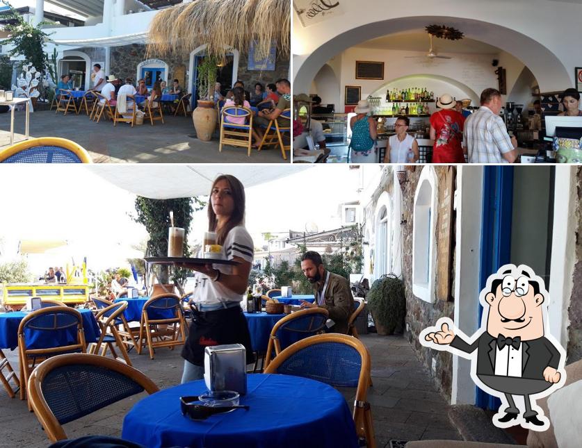 La interni e bancone da bar del ristorante