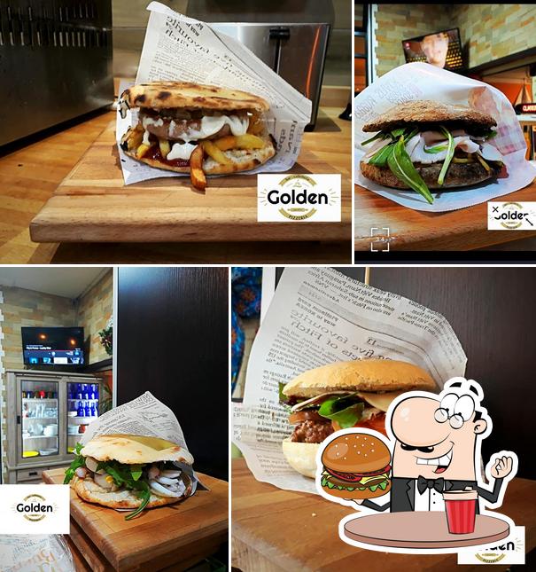 Ordina un hamburger a Bar Pizzeria Golden