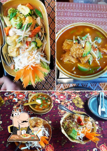 Comida en Laai Kanok