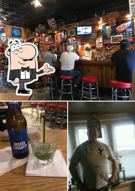 Charlie's Bar, Scottville - Restaurant menu, prices and reviews