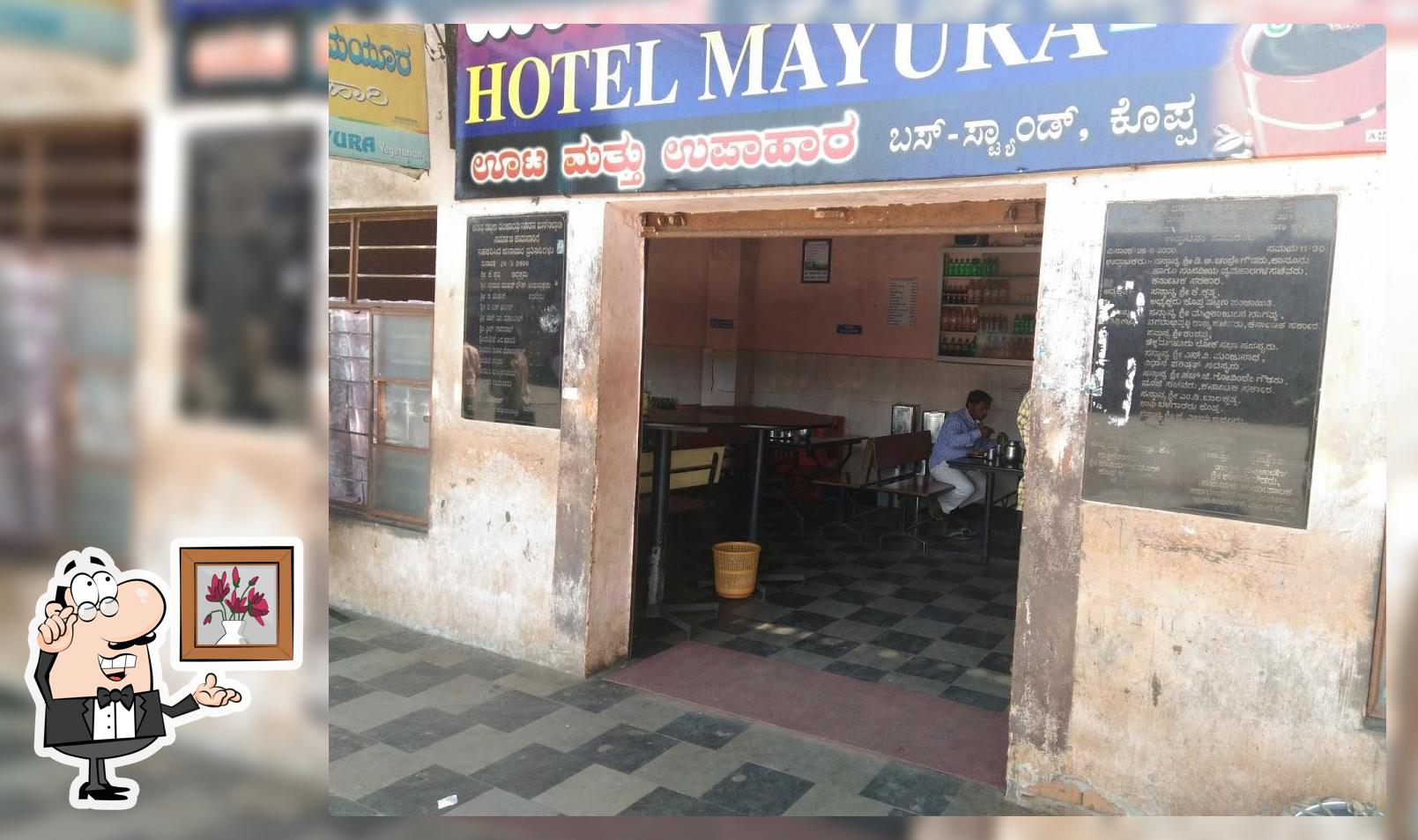 Mayura Hotel Bus Stand