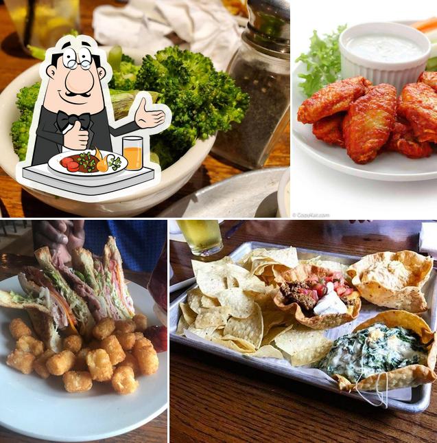 Wild Wing Cafe in Columbus Restaurant menu and reviews