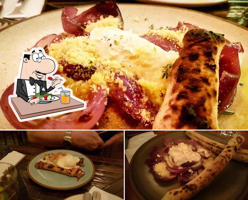 Platos en Ella Pizzaria