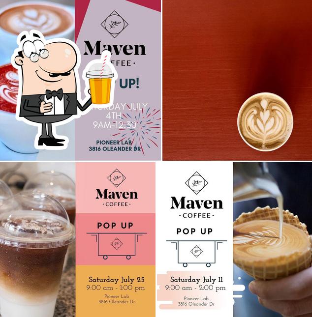 Maven Coffee sirve una buena selección de bebidas