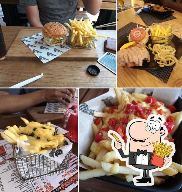 A RocoMamas Florida Road - Halaal vous pouvez essayer des frites, des pommes frites