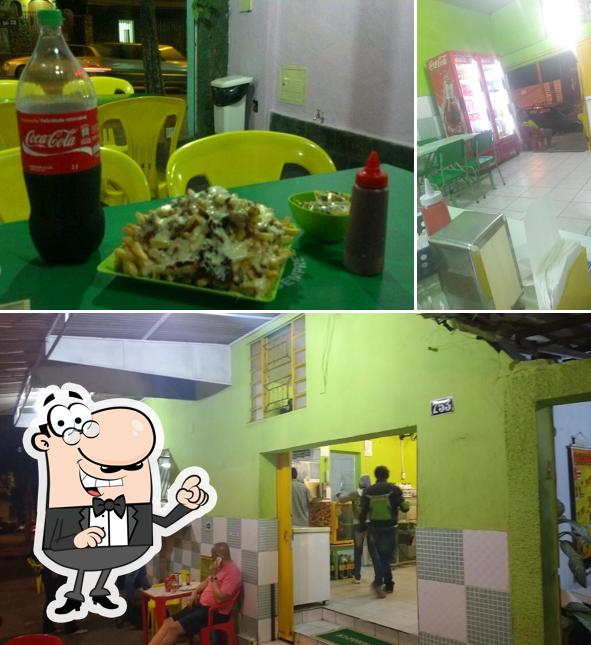 O interior do Ki-Fome Lanches