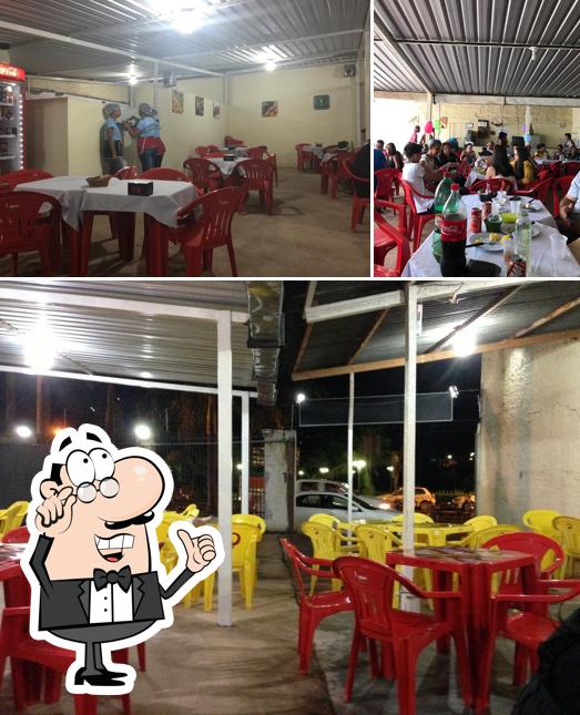 O interior do Churrasquinho Do Cheff