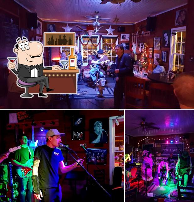 The Star Tavern in Little River Restaurant menu and reviews