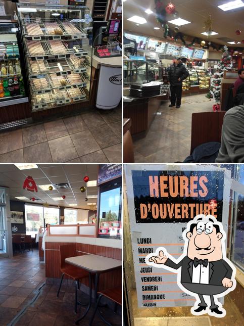 L'intérieur de Tim Hortons