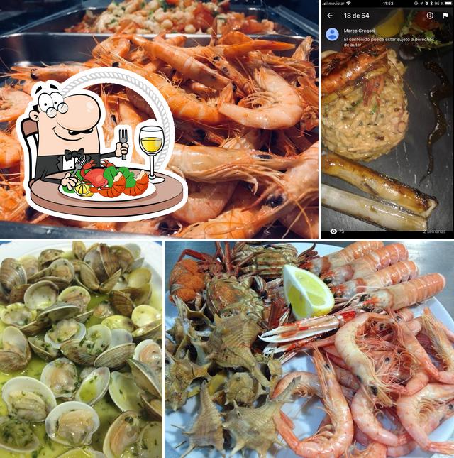 Try out seafood at Taberna La Bodeguilla