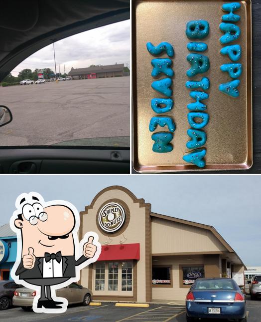 Shipley DoNuts in Rogers Restaurant menu and reviews
