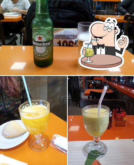 Passarinho Cafés • Lanches • Refeições