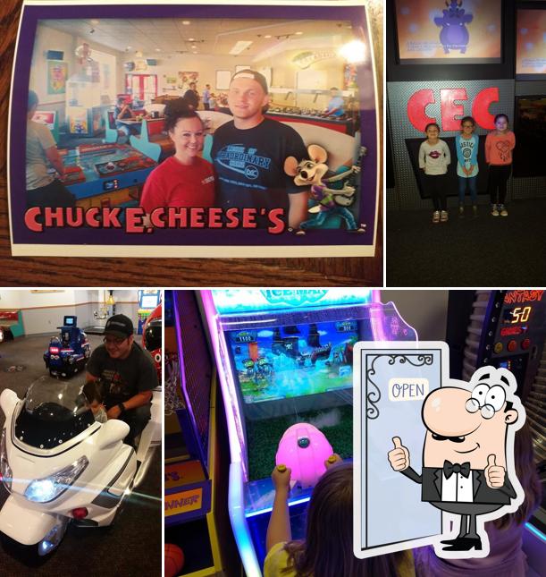 Chuck E. Cheese photo