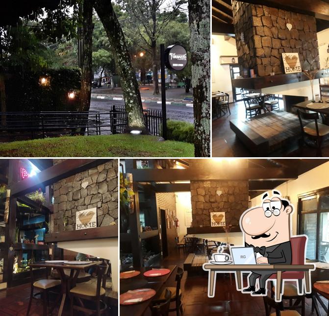 Veja imagens do interior do Fornazzo Pizzaria