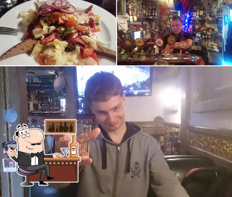 Las imágenes de barra de bar y comida en Beer House