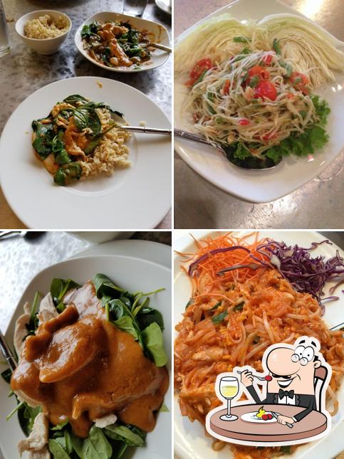 Food at Chantanee Thai