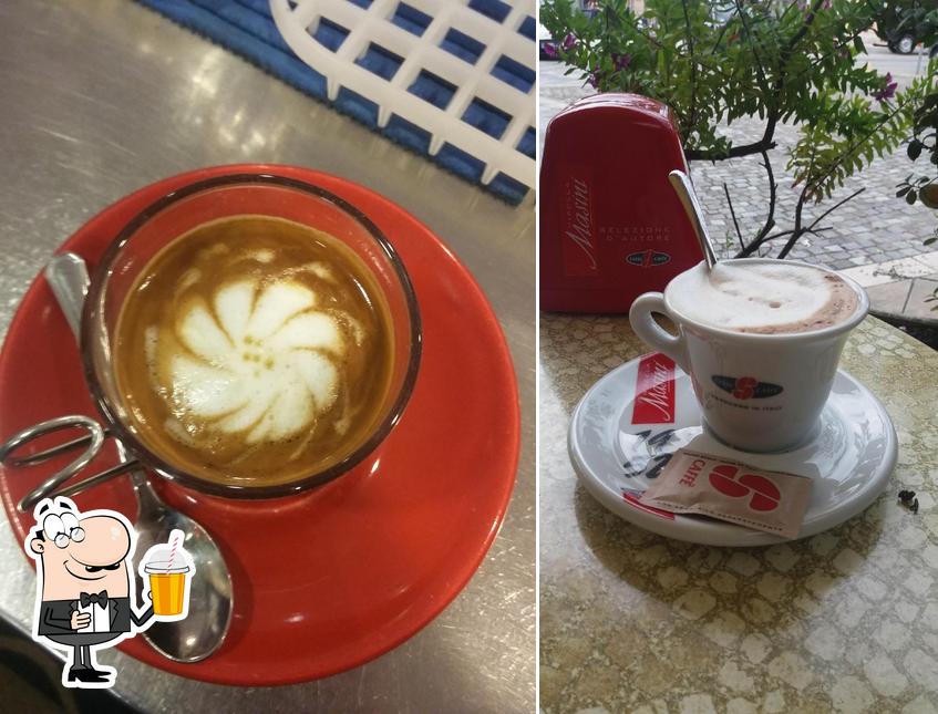 Goditi qualcosa da bere a Caffè la Torre