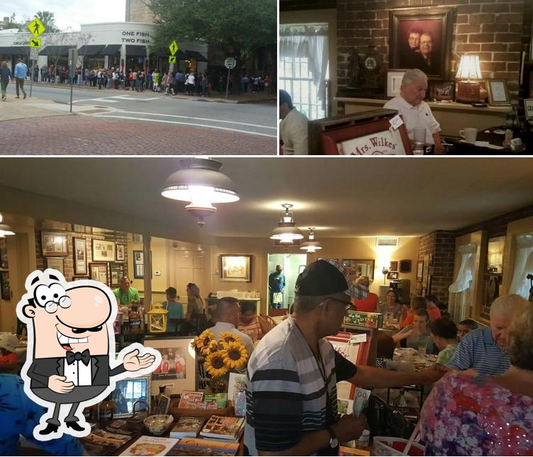 Mrs. Wilkes Dining Room in Savannah Restaurant menu and reviews