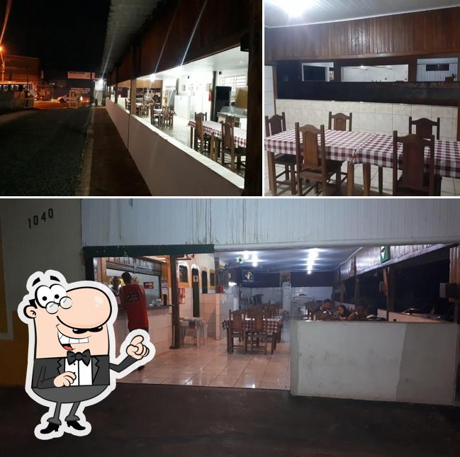 O interior do Lá Dalice Pizzaria e Restaurante