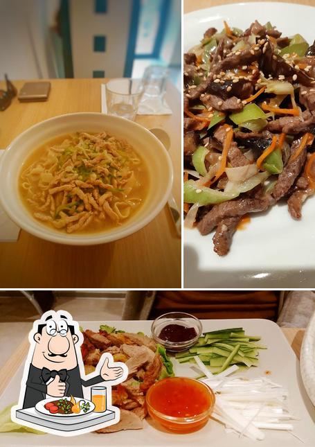 Еда в "MIAN Restaurant Chinois & Bubble tea"