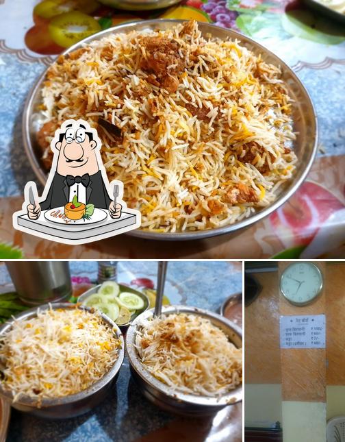 Among various things one can find food and exterior at Zam-Zam Hyderabad Biryani Hotel