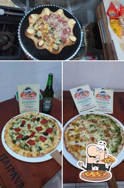 Experimente pizza no Adega e Pizzaria Praça 7