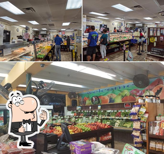 Delaware Chicken Farm & Seafood Market, 4191 FL7 in Hollywood