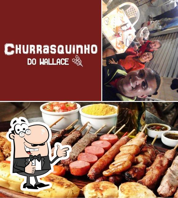 Look at the picture of Churrasquinho do Wallace