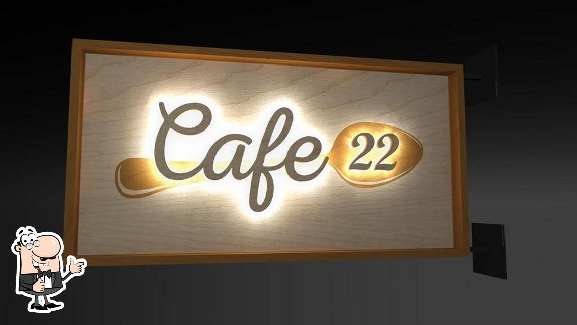 Regarder cette photo de Cafe 22