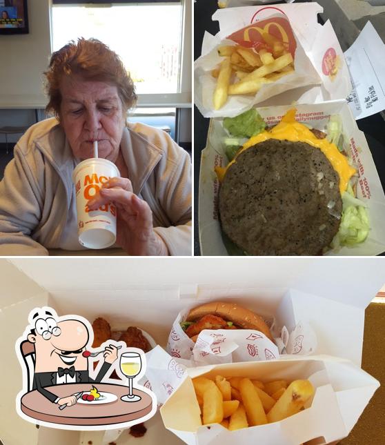 McDonald's Emu Plains, Cnr Old Bathurst Road &, Russell St in Emu