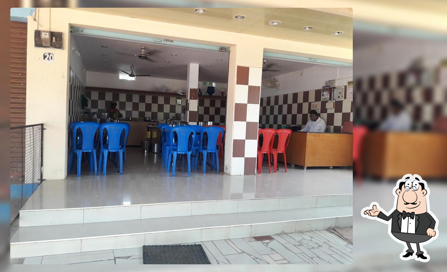 Rakhmaniya Veg Hotel