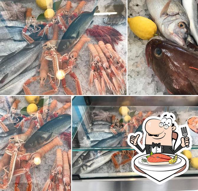 Pescando' RistoPescheria-Gastronomia-Asporto serve un menu per gli amanti del pesce