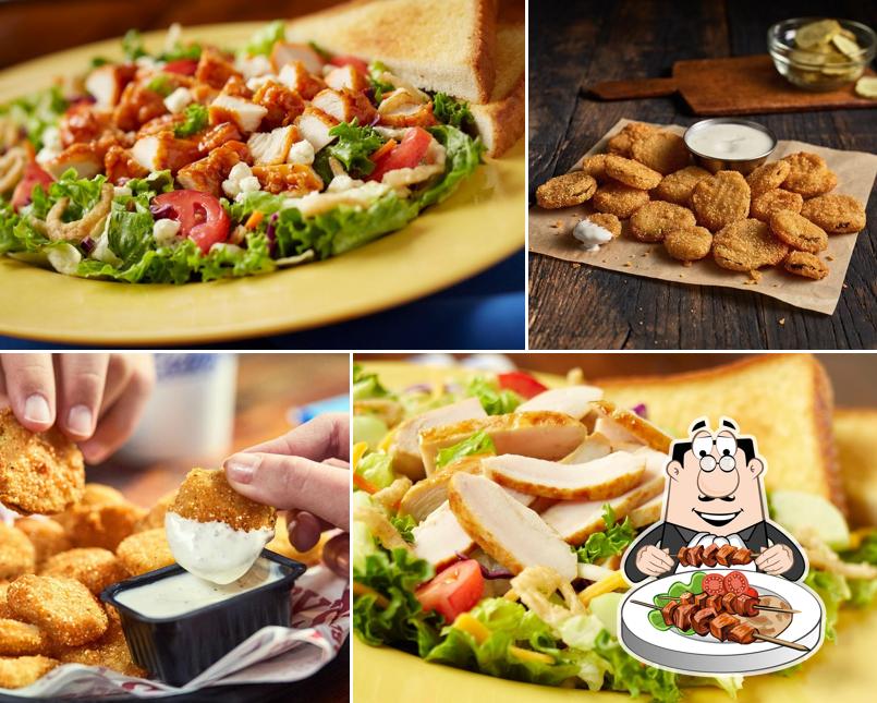Zaxby's Chicken Fingers & Buffalo Wings, 633 W Elk Ave in Elizabethton