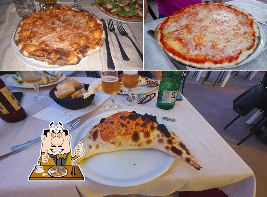 Prenditi una pizza a Pizzeria La Pergola