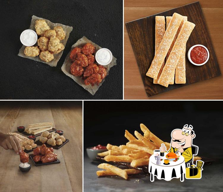 Pizza Hut, 3441 E Milwaukee St in Janesville Restaurant menu and reviews