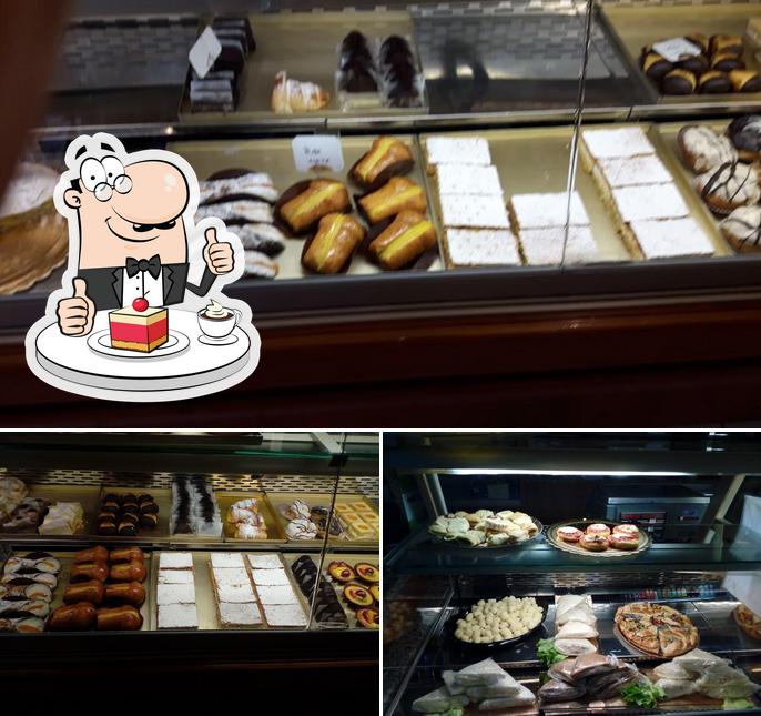 Inglese-Pasticceria in Corso serve un'ampia varietà di dolci