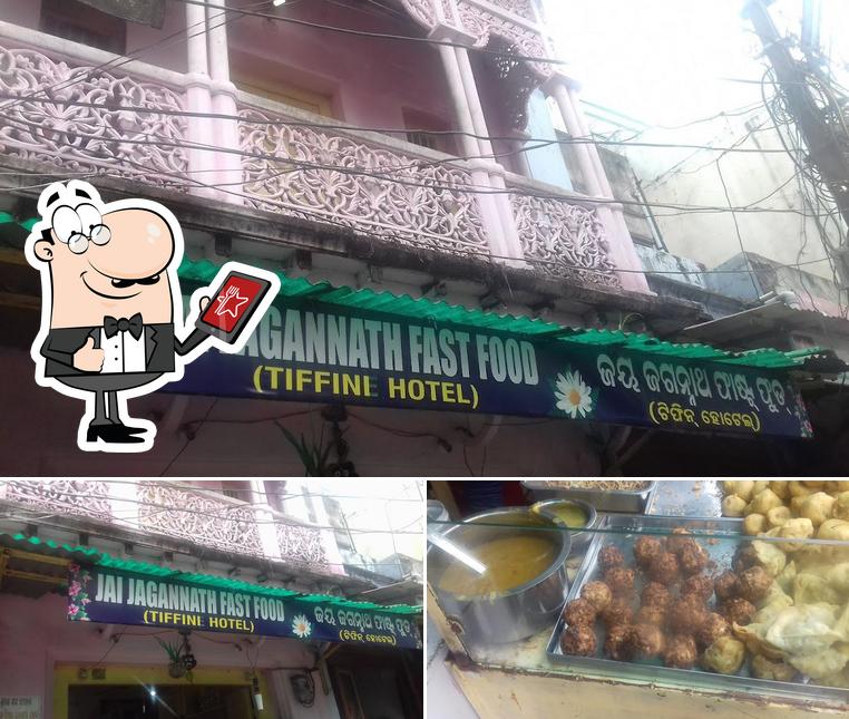 Among different things one can find exterior and meat at Maa Tara Tarini Fast Food