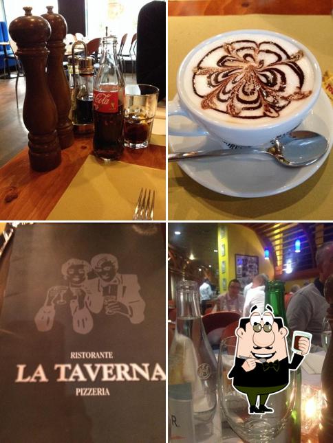 Goditi un drink a La Taverna