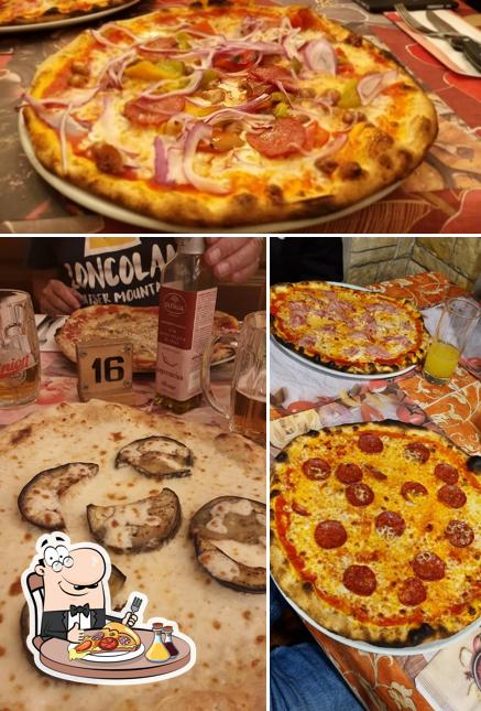 Scegli una pizza a Bar Ristorante Edelweiss