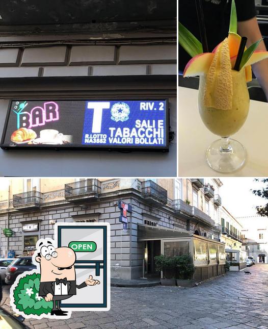 Tra le diverse cose da Filiu' Bar Tabacchi si possono trovare la esterno e cibo